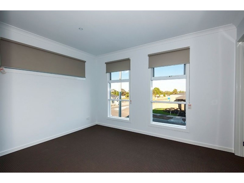 2 Oriano Street, Epping VIC 3076