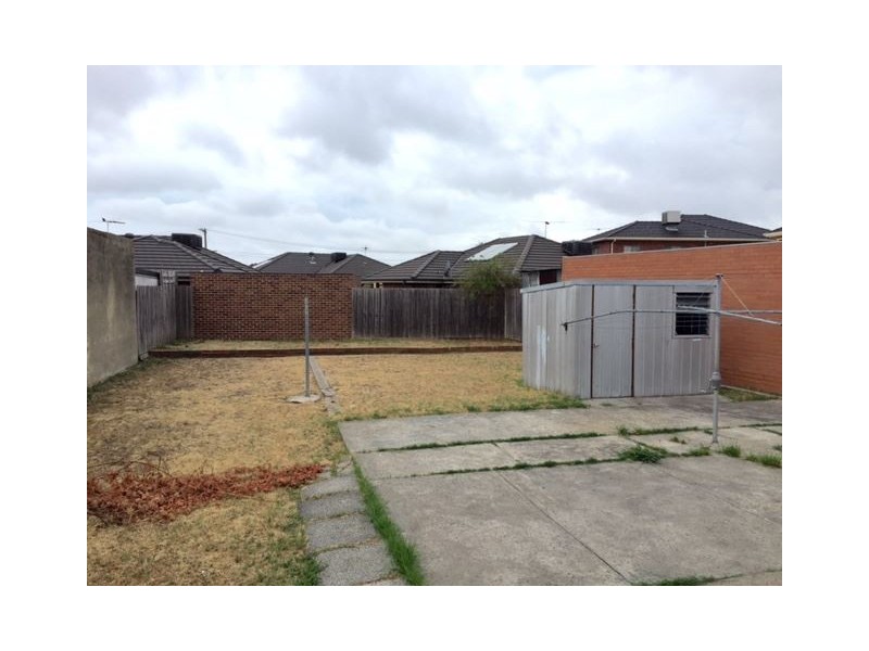 2A Larch Street, Thomastown VIC 3074