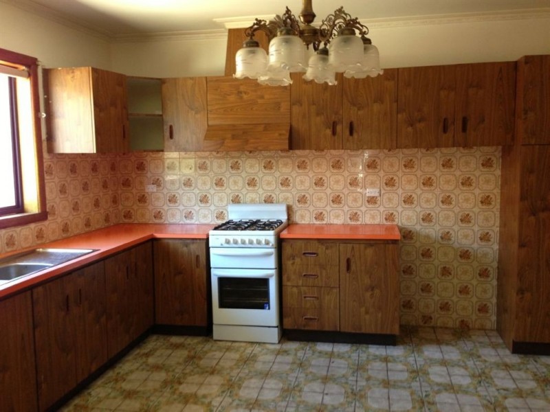 102 Alexander Avenue, Thomastown VIC 3074