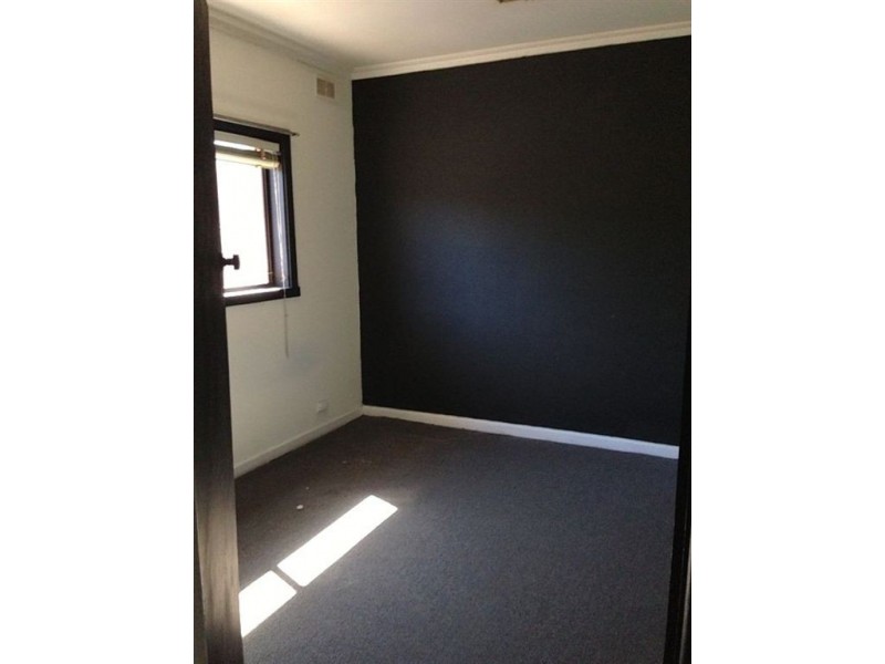 102 Alexander Avenue, Thomastown VIC 3074
