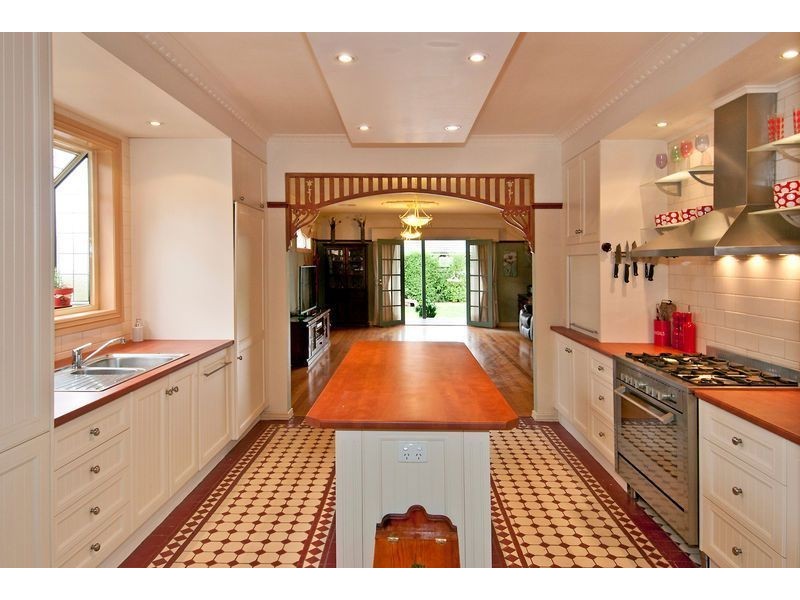 33 Arndell Street, Thomastown VIC 3074