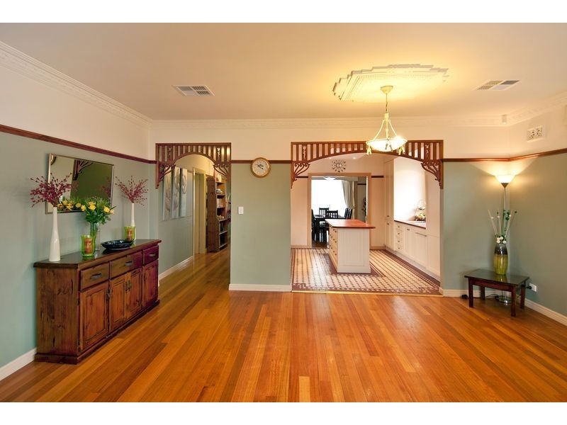 33 Arndell Street, Thomastown VIC 3074