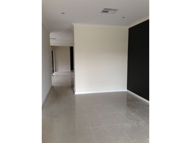 28 Escape Drive, Doreen VIC 3754