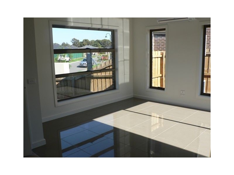 1/9 Kumara Circuit, South Morang VIC 3752