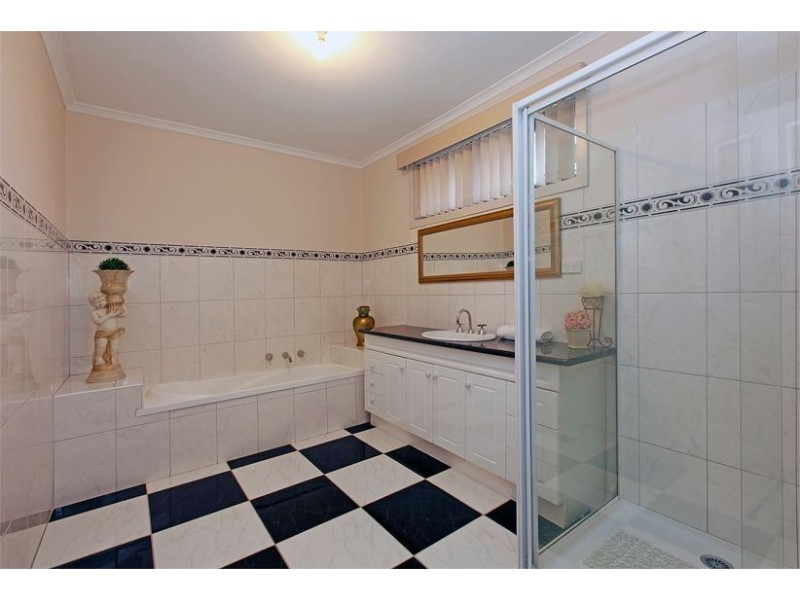 79 Pandora Avenue, Thomastown VIC 3074