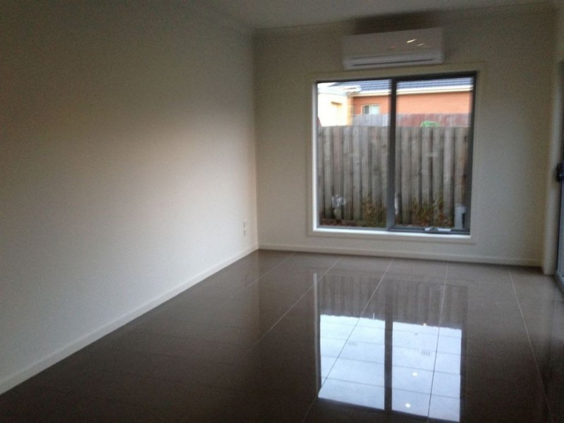 4/8 Clarke Street, Thomastown VIC 3074