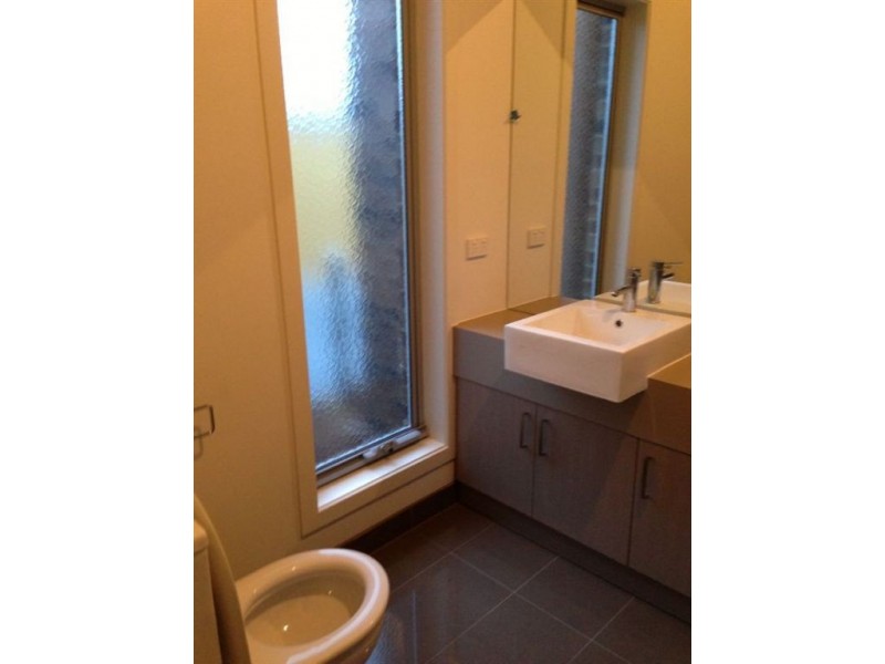 4/8 Clarke Street, Thomastown VIC 3074