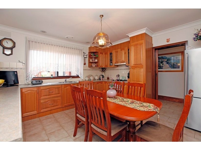 13 Wodonga Crescent, Thomastown VIC 3074