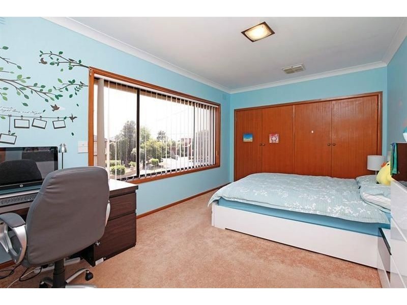 11 Greenstone Court, Thomastown VIC 3074
