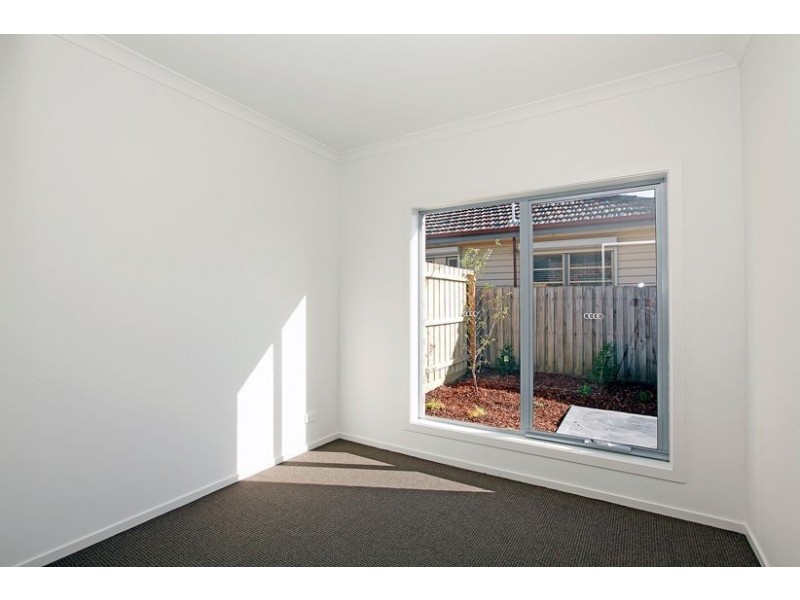 2/8 Clarke Street, Thomastown VIC 3074