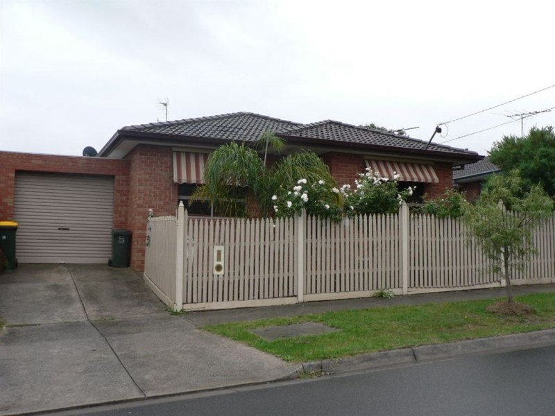 1A Cavalier Court, Epping VIC 3076
