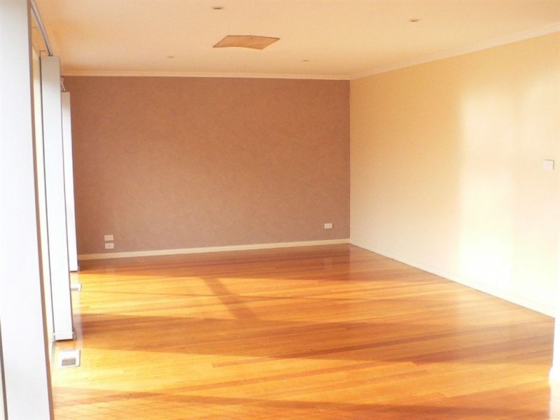 8A Coulstock Street, Epping VIC 3076