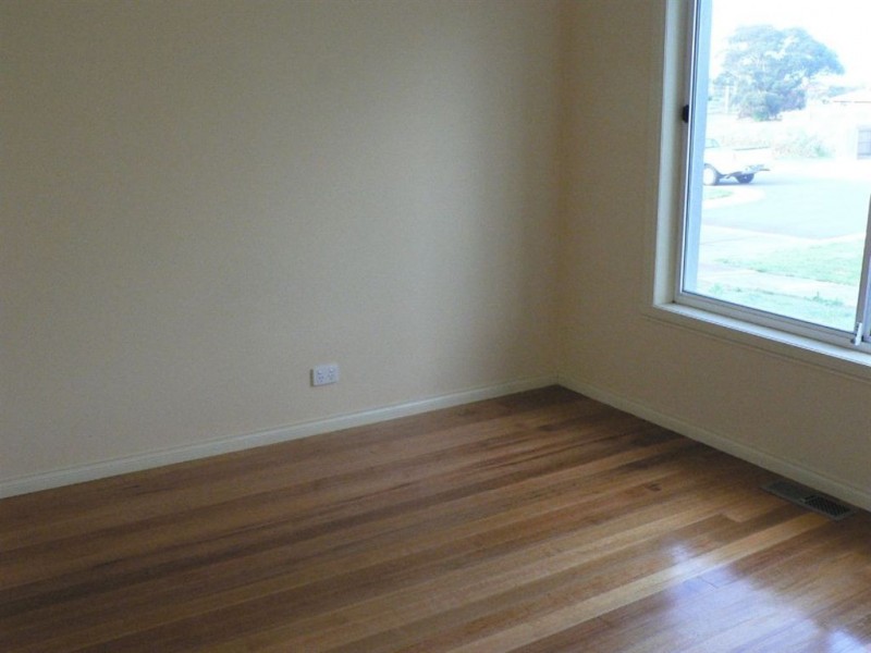8A Coulstock Street, Epping VIC 3076