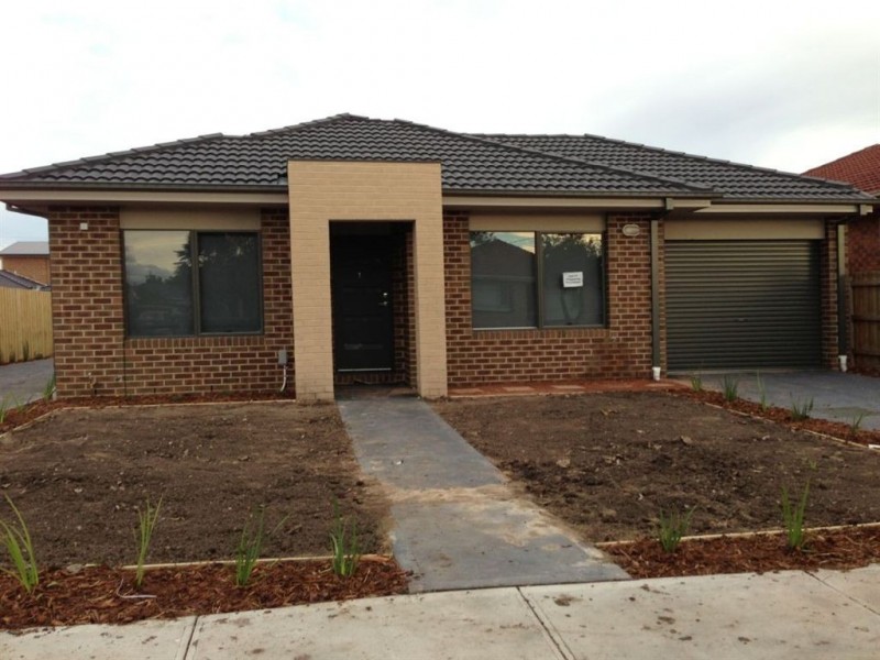 2 & 3/7 Pleasant Road, Thomastown VIC 3074
