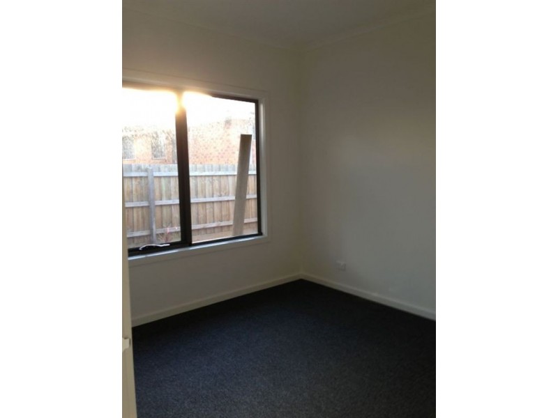 2/7 Pleasant Road, Thomastown VIC 3074