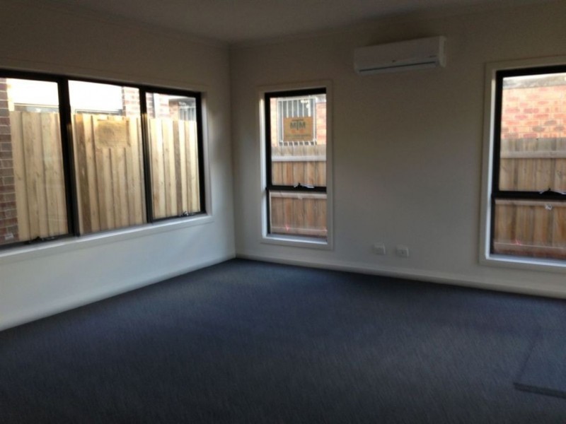 2/7 Pleasant Road, Thomastown VIC 3074
