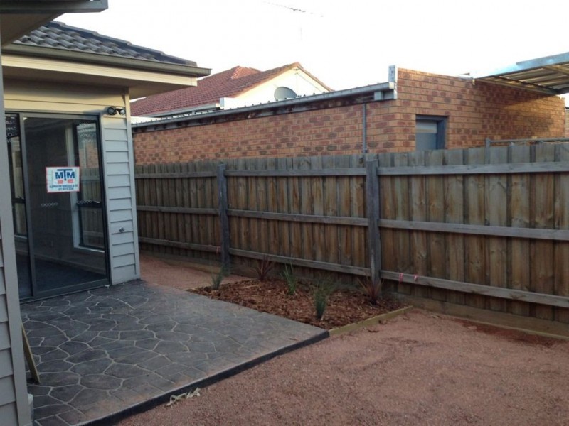 2/7 Pleasant Road, Thomastown VIC 3074