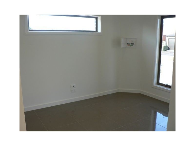 1/9 Kumara Circuit, South Morang VIC 3752