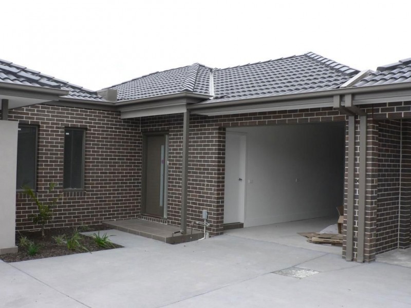 2/8 Mavora Place, South Morang VIC 3752