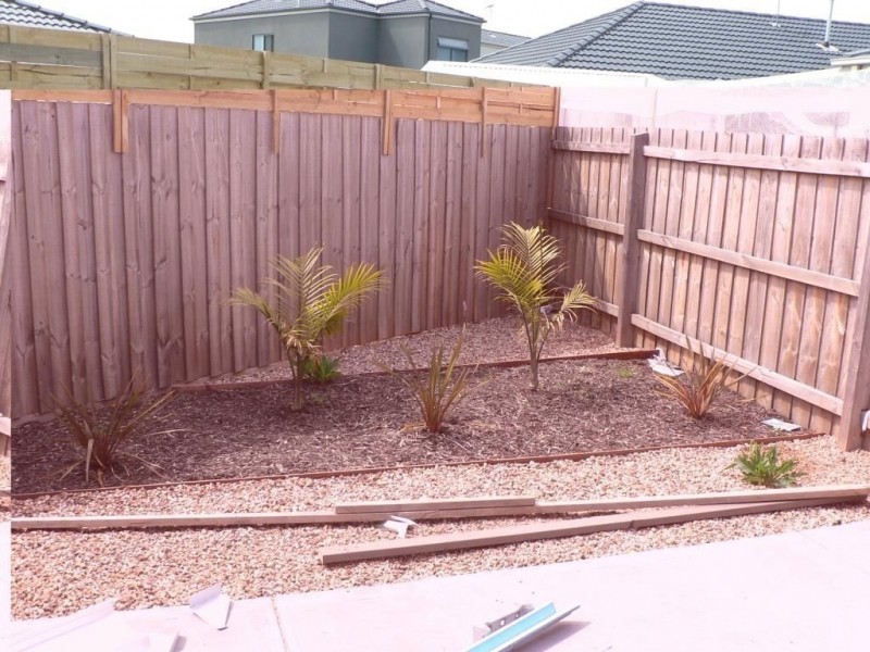 2/8 Mavora Place, South Morang VIC 3752