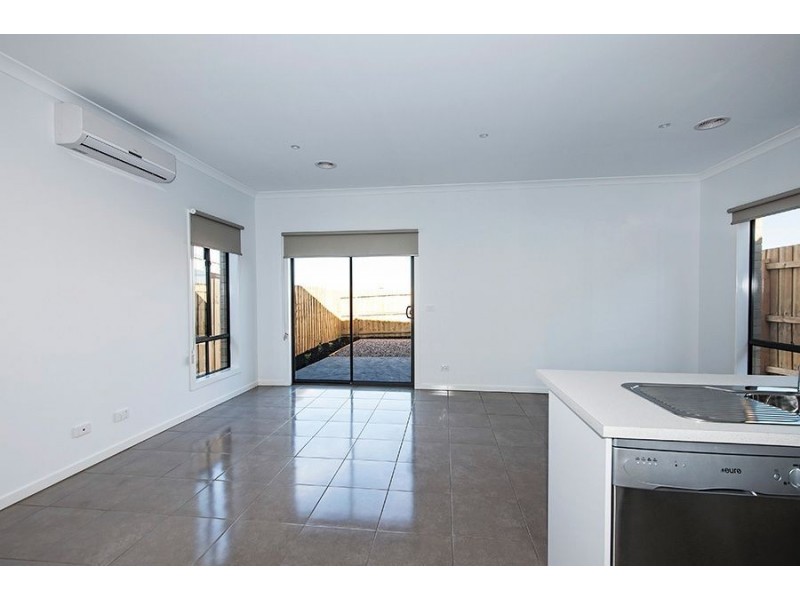 13 Oriano Street, Epping VIC 3076
