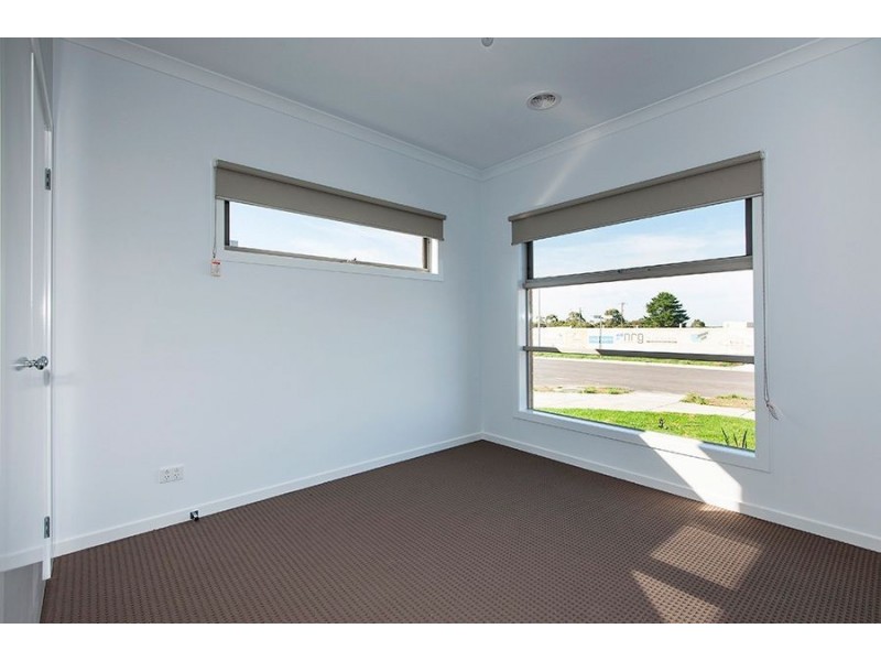 10 Jarama Boulevard, Epping VIC 3076