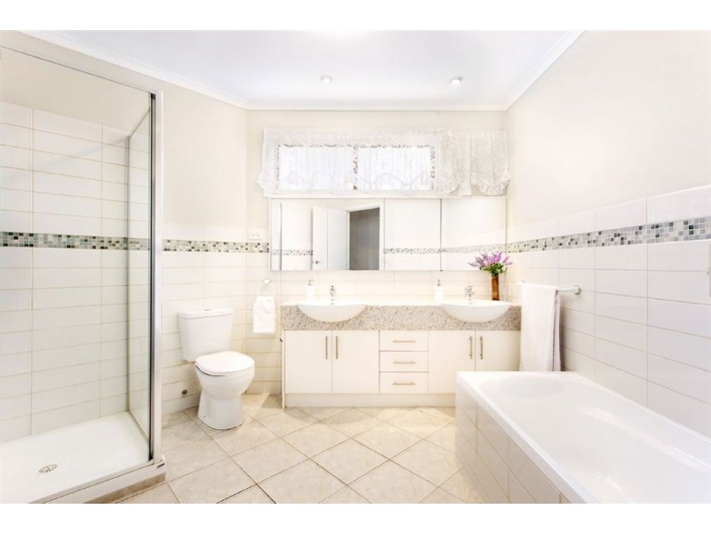 7 Greenstone Court, Thomastown VIC 3074