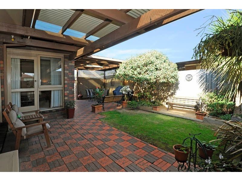 2 Hammersley Court, Lalor VIC 3075