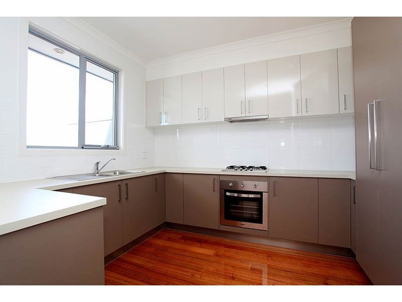 8 Mustang Lane, Thomastown VIC 3074