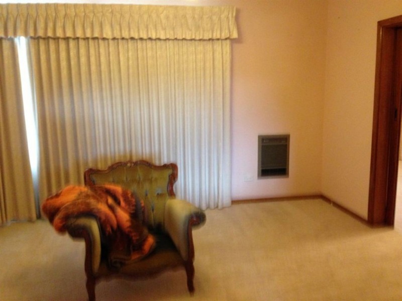 129 McFadzean Avenue, Reservoir VIC 3073