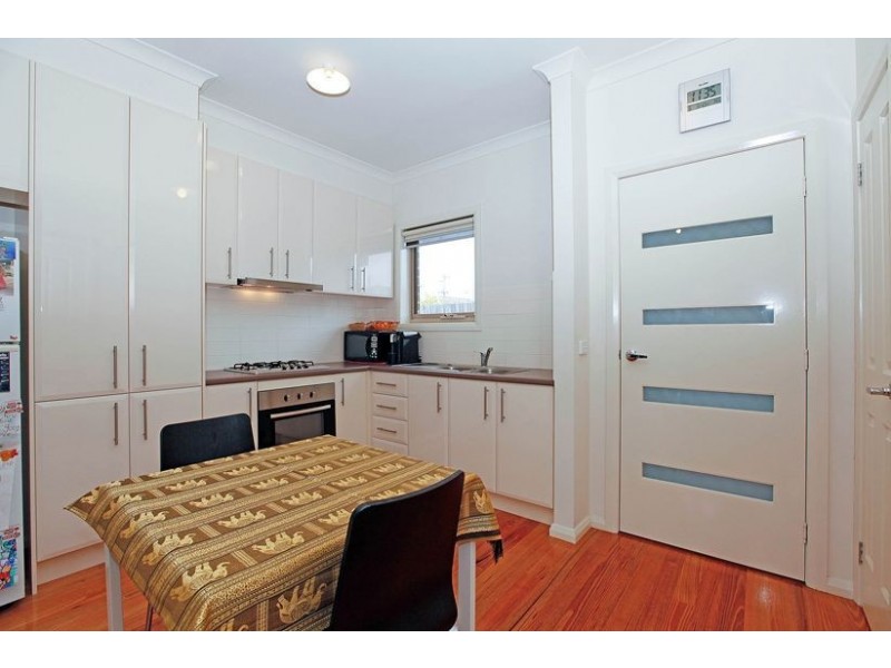 2/2 Edna Street, Thomastown VIC 3074