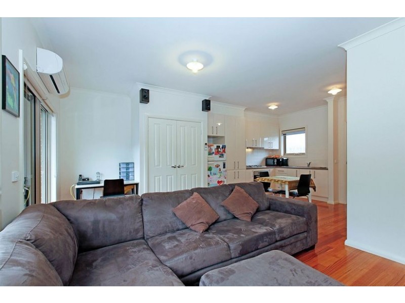 2/2 Edna Street, Thomastown VIC 3074