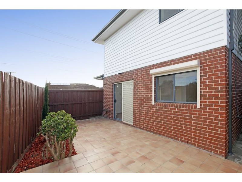 1/15 Falcon Street, Thomastown VIC 3074