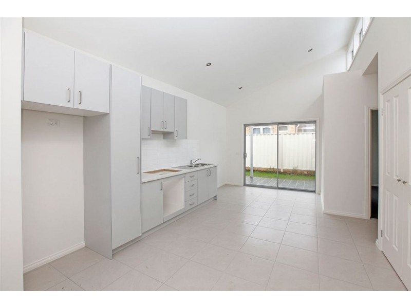 1-2/14 Highlands Road, Thomastown VIC 3074