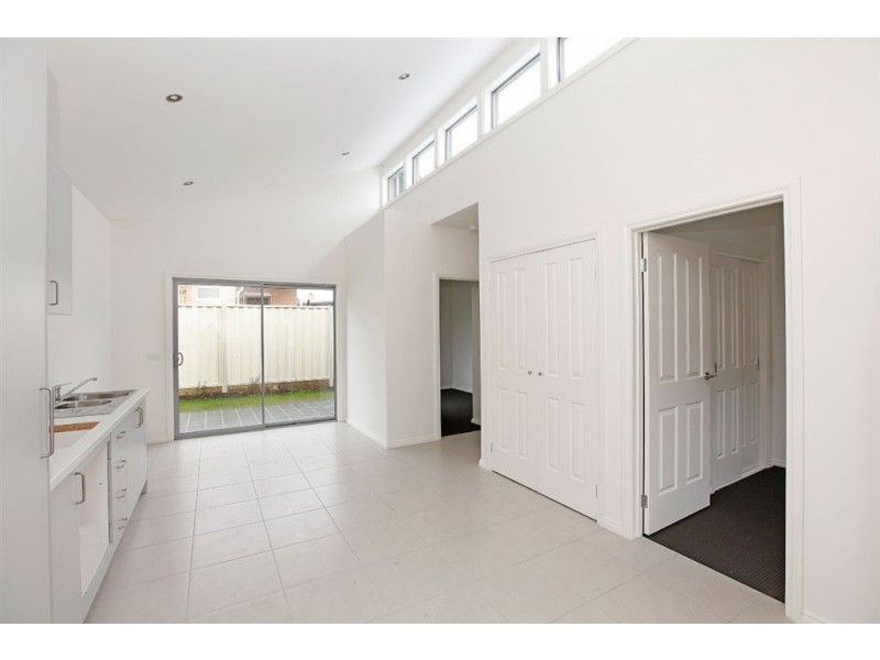 4/14 Highlands Road, Thomastown VIC 3074