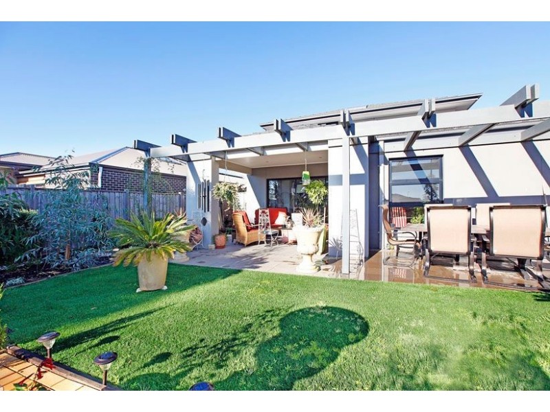 16 Geranium Grove, Mernda VIC 3754