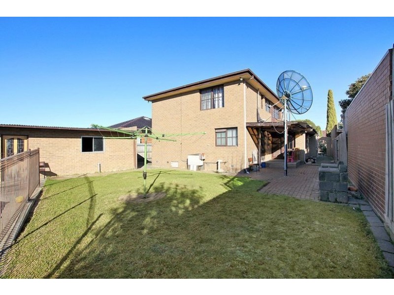 2 Sherwood Drive, Thomastown VIC 3074