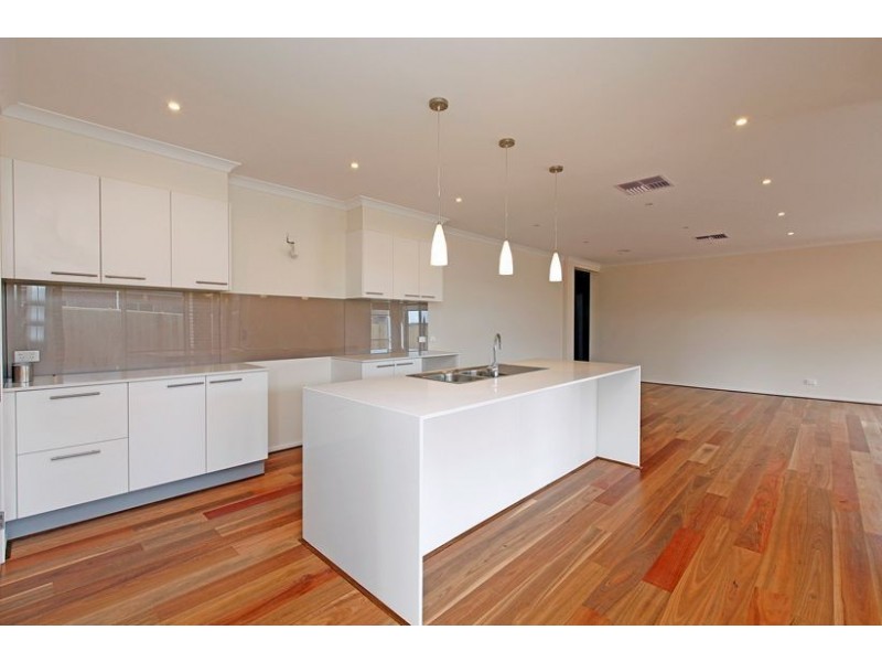 102 Highpark Drive, Wollert VIC 3750