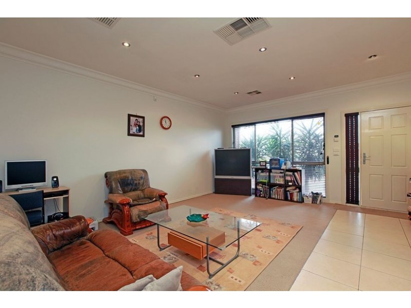 1 & 2/60 David Street, Lalor VIC 3075