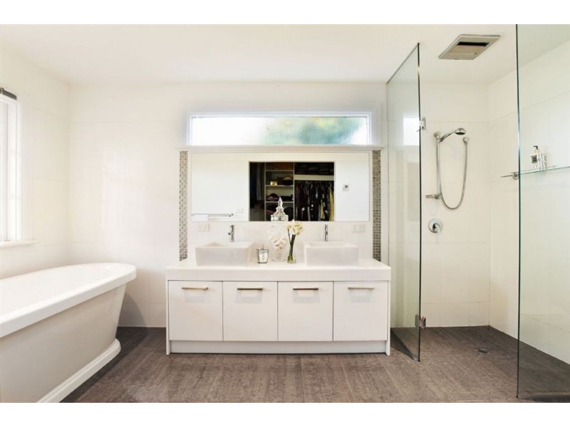 37 Elsey Road, Reservoir VIC 3073