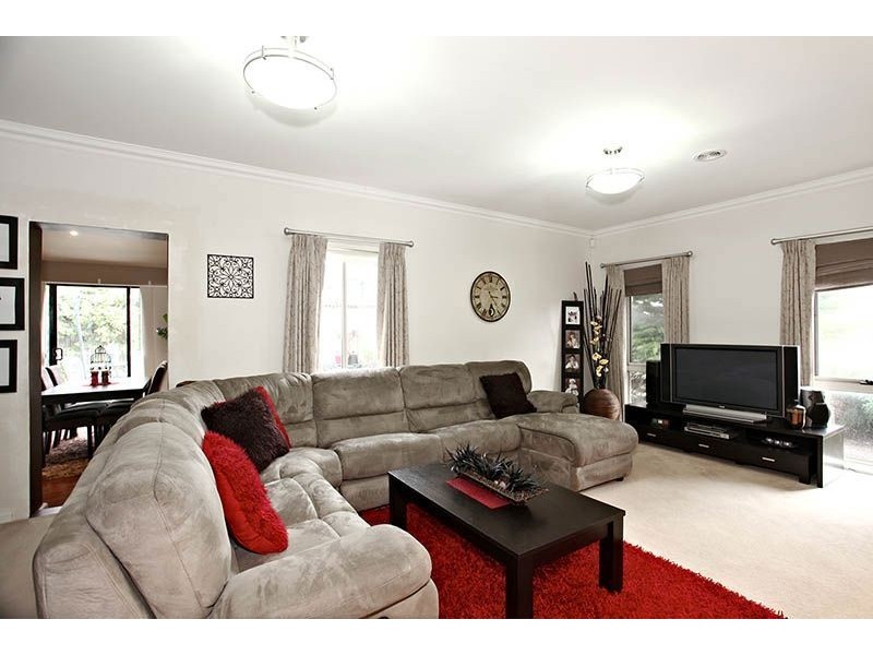 5 Flamingo Point, South Morang VIC 3752