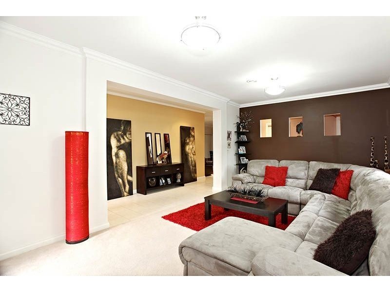 5 Flamingo Point, South Morang VIC 3752