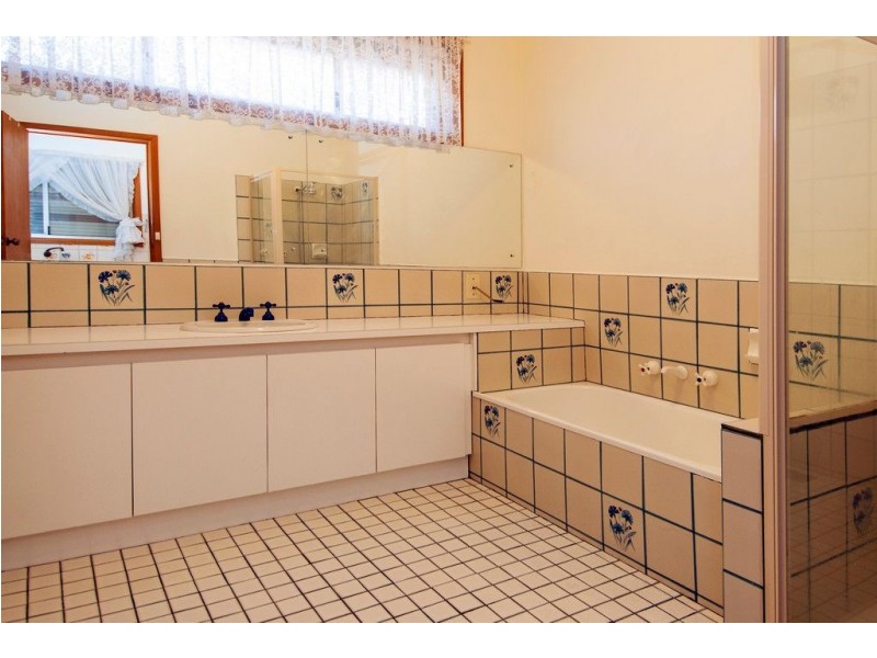 58 Alexander Avenue, Thomastown VIC 3074