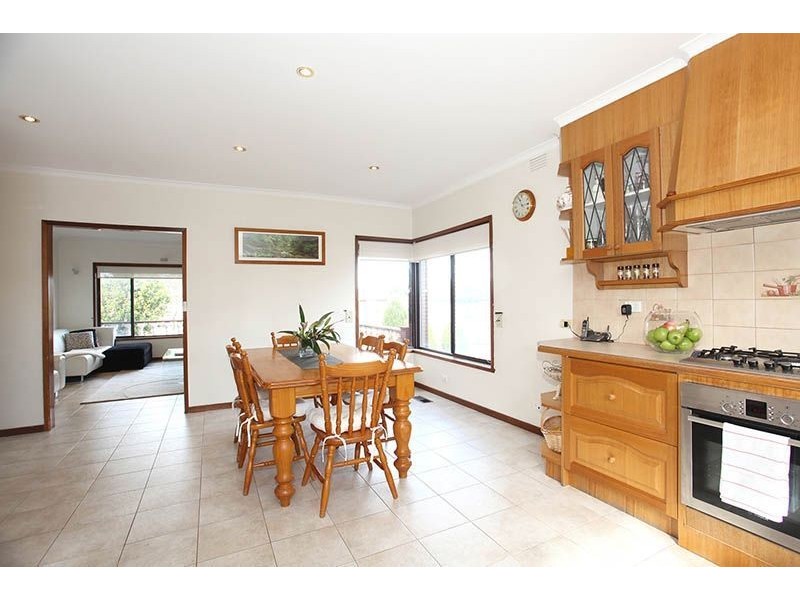 34 Melaleuca Drive, Thomastown VIC 3074