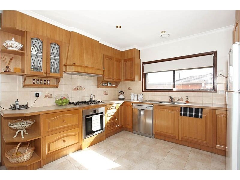 34 Melaleuca Drive, Thomastown VIC 3074