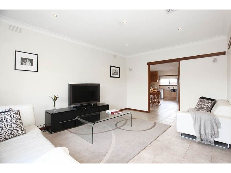 34 Melaleuca Drive, Thomastown VIC 3074