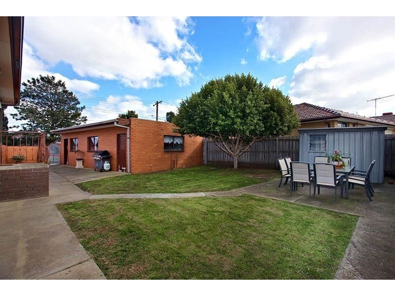 34 Melaleuca Drive, Thomastown VIC 3074