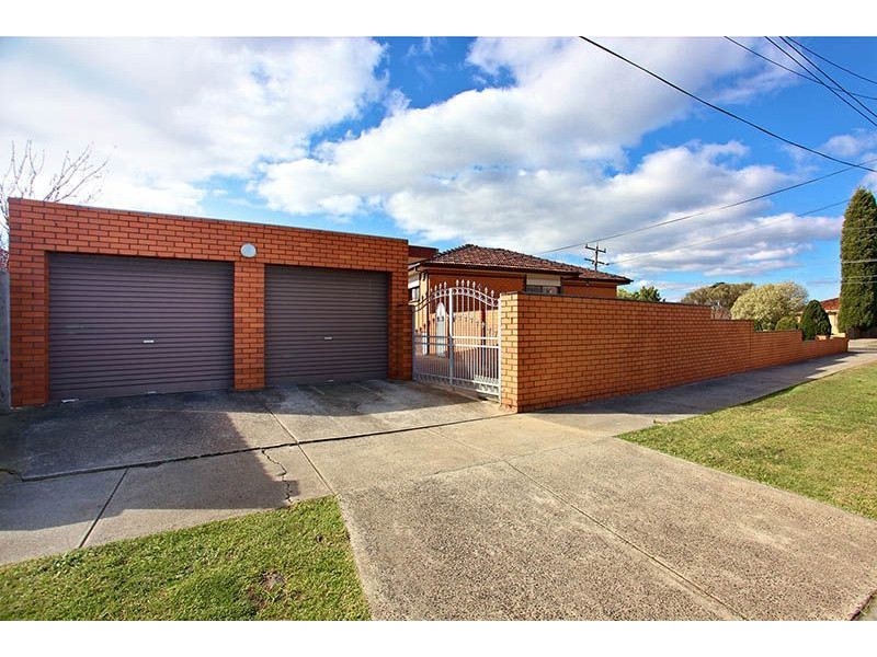 34 Melaleuca Drive, Thomastown VIC 3074