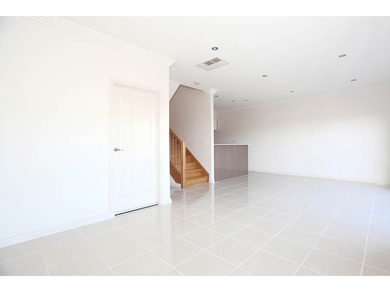 2 Quarterhorse Drive, South Morang VIC 3752