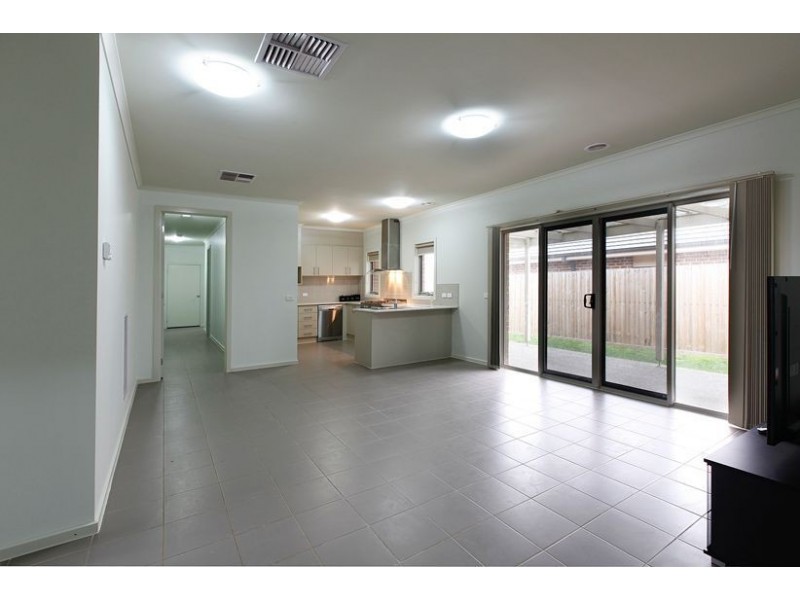 52 Broadleaf Drive, Epping VIC 3076